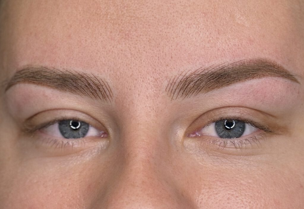 CombiBrows by Veronika – prirodzené obočie